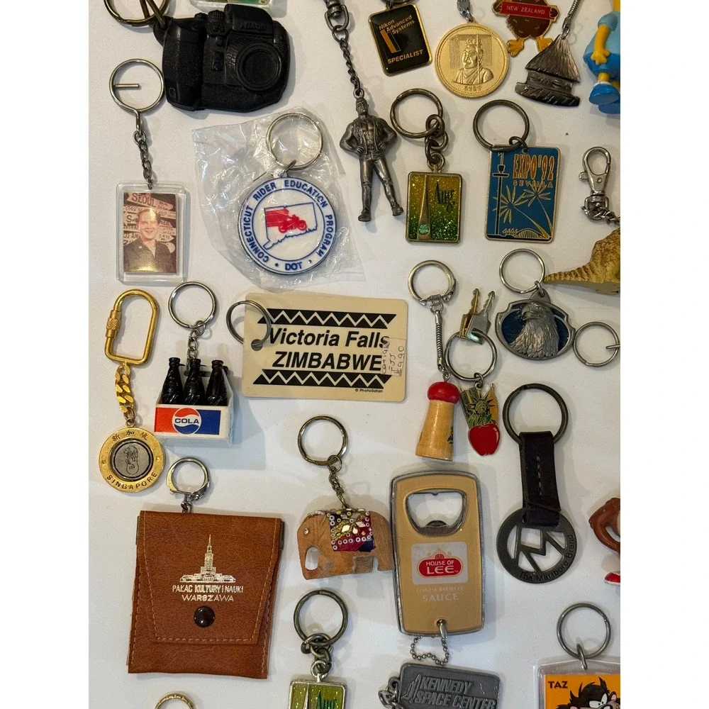 🔑 Huge Vintage Keychain Lot 100+ Advertising Travel Souvenir Character Novelty